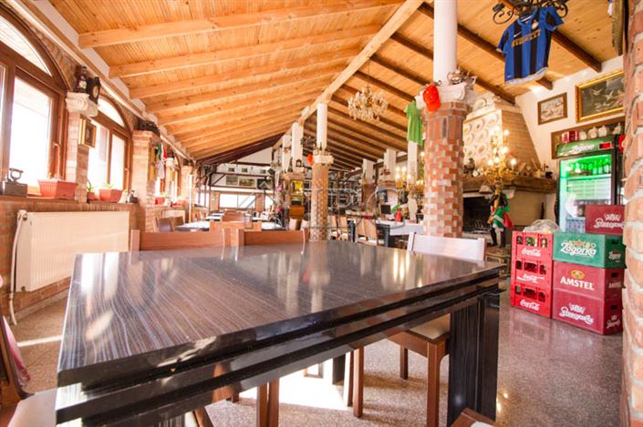 Image No.7-3 Bed Commercial for sale