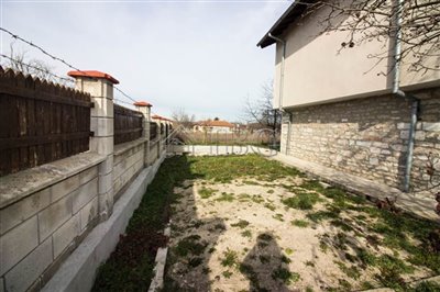 15815834432-bed-renovated-house-5-mon-to-the-