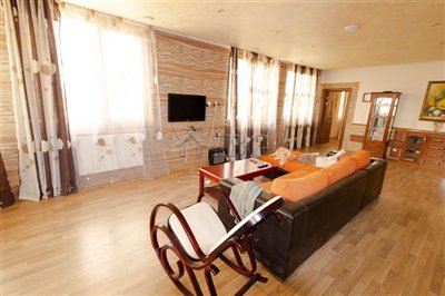 1597993551house-near-beach-obzor-img4838