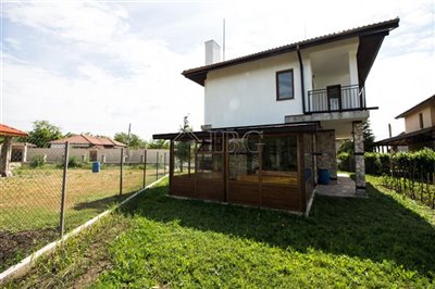 16231538463-bed-new-house-near-the-beach-and-