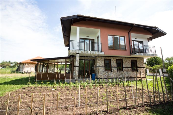 Image No.3-Maison de 3 chambres à vendre à Dobrich