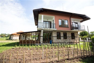 16231538463-bed-new-house-near-the-beach-and-