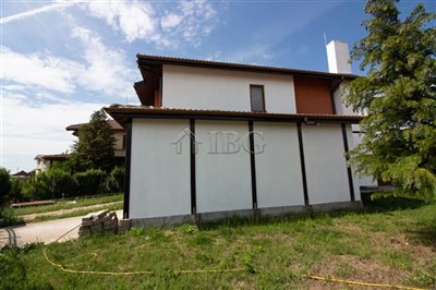 16231538463-bed-new-house-near-the-beach-and-