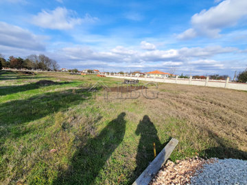 1 - Balchik, Commercial