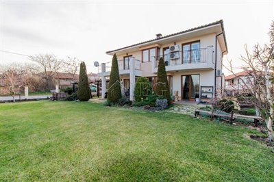 16450879673-bedroom-house-near-sunny-beach-im