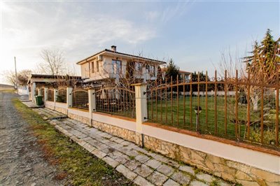 16450879693-bedroom-house-near-sunny-beach-im