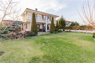 16450879693-bedroom-house-near-sunny-beach-im