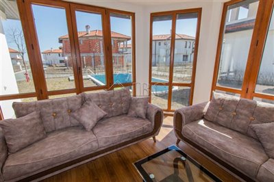 16478750283-bedrooms-house-near-beach-img6535