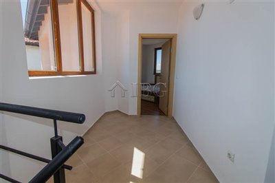 16478750283-bedrooms-house-near-beach-img6536