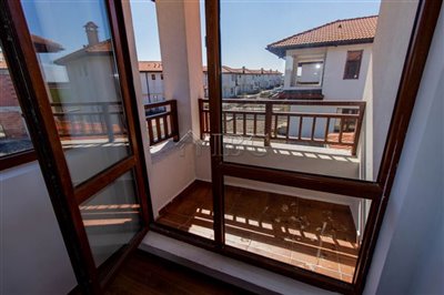 16478750283-bedrooms-house-near-beach-img6542