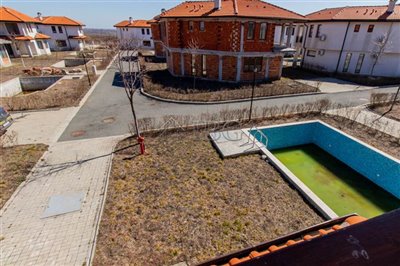 16478750283-bedrooms-house-near-beach-img6544