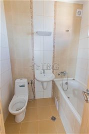 16478750283-bedrooms-house-near-beach-img6547