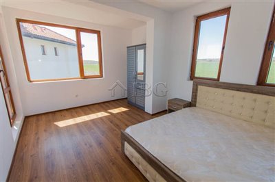 16478750293-bedrooms-house-near-beach-img6552