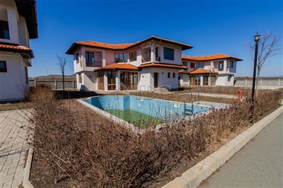 16478750273-bedrooms-house-near-beach-img6512