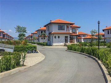 16478751083-bedrooms-house-near-beach-0-02-05