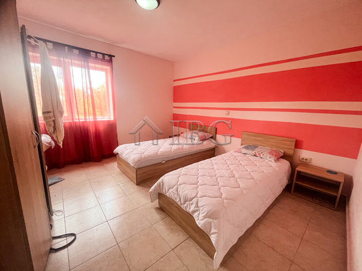 Image No.12-2 Bed House for sale