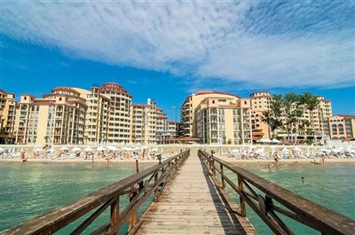 1650028290beachfront-andalucia-elenite-3