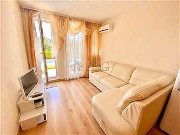 1655981265poolview2-bed2-bathapartmentgoldene