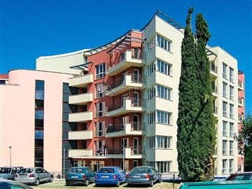 16560572291-bedroom-apartment-golden-sands-17