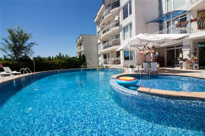 16593584932-bedroom-apartment-sea-view-pool-v