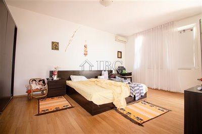 16593584912-bedroom-apartment-sea-view-pool-v