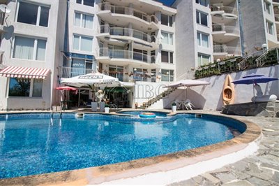 16593482422-bedroom-apartment-sea-view-pool-v