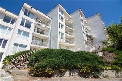 16593482432-bedroom-apartment-sea-view-pool-v