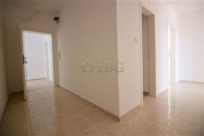 16593461482-bedroom-apartment-sea-view-5