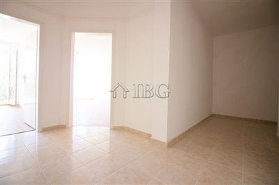 16593461502-bedroom-apartment-sea-view-11