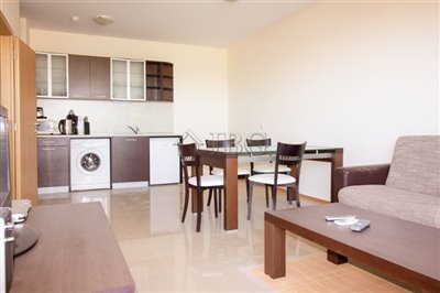 16594403661-bed-apartment-lightroom-golf-18