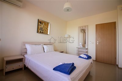 16594350541-bedroom-furnished-apartment-lake-