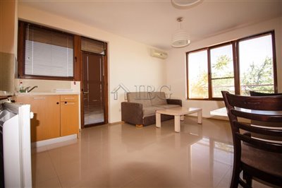 16594350531-bedroom-furnished-apartment-lake-