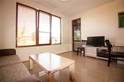 16594350551-bedroom-furnished-apartment-lake-