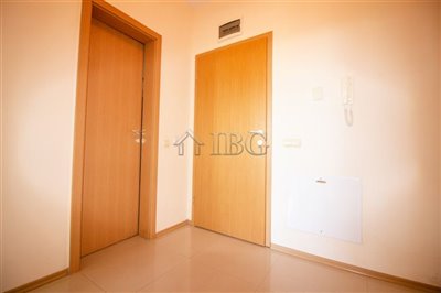16594350541-bedroom-furnished-apartment-lake-