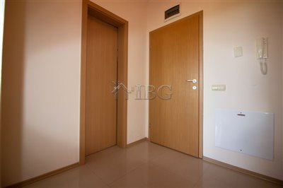 16594350551-bedroom-furnished-apartment-lake-