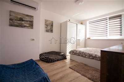 16631592823-bed-renovated-house-with-sea-view