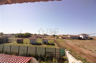 16631592793-bed-renovated-house-with-sea-view