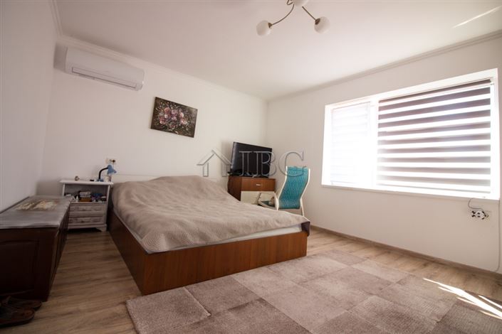 Image No.38-4 Bed House for sale