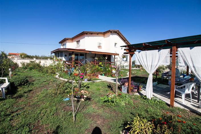 Image No.4-4 Bed House for sale