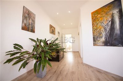 16631592793-bed-renovated-house-with-sea-view