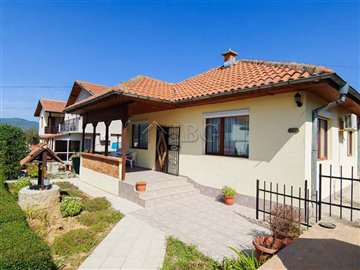 1663074740house-2-bedrooms-near-sunny-beach-1