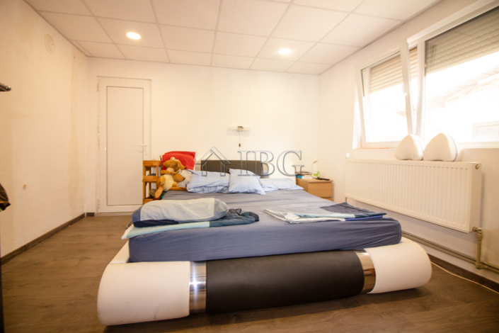 Image No.16-4 Bed House for sale