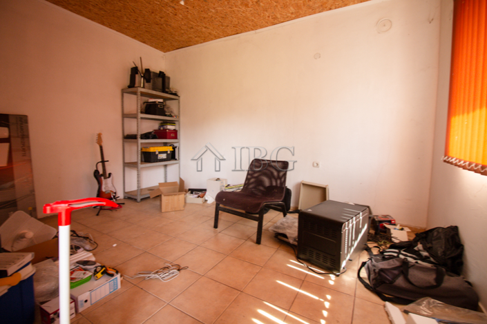 Image No.18-4 Bed House for sale
