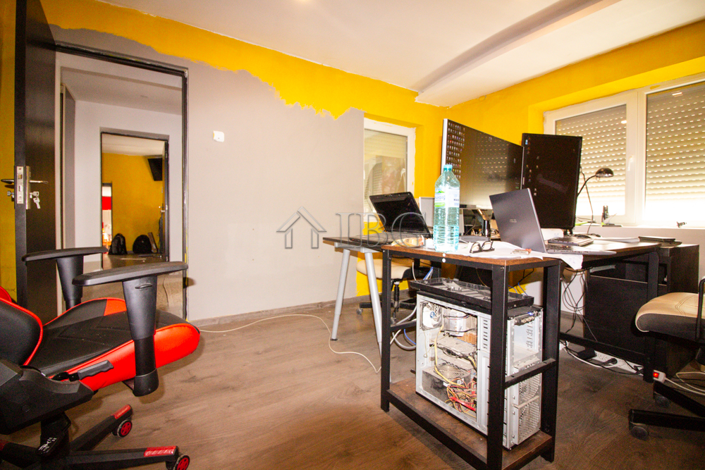 Image No.9-4 Bed House for sale