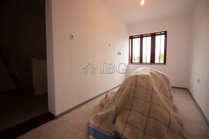 Image No.14-2 Bed House for sale
