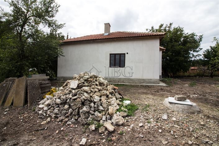 Image No.8-2 Bed House for sale