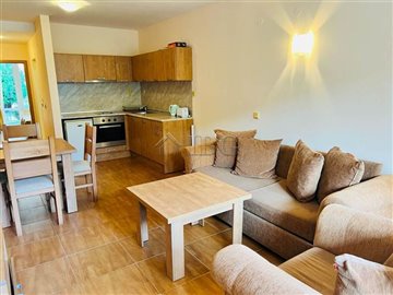 16661675951-bedroomapartmentforsaleinpanorama