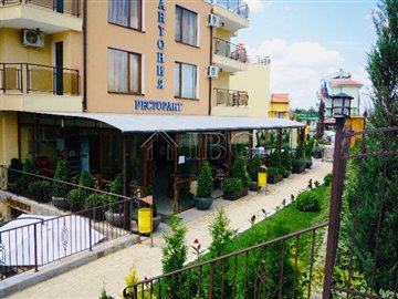 1666763388one-bedroomapartmentwithpartialseav