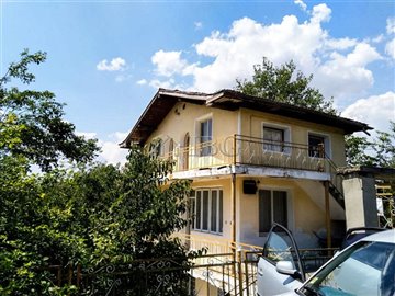 1667991034large-house-near-the-sea-and-varna-