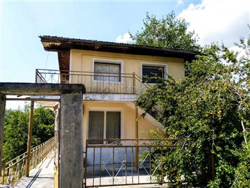 1667991037large-house-near-the-sea-and-varna-